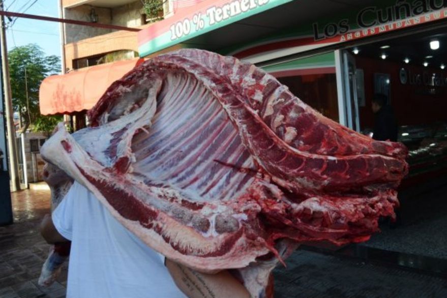 Adiós a la media res: desde enero solo se podrán vender trozos de carne de no más de 32 kilos